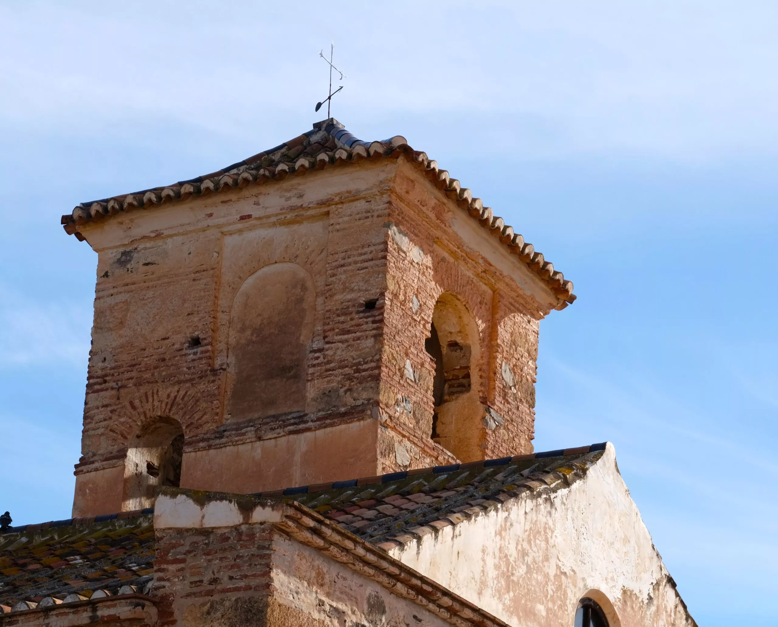 iglesia-de-benaque-alminar