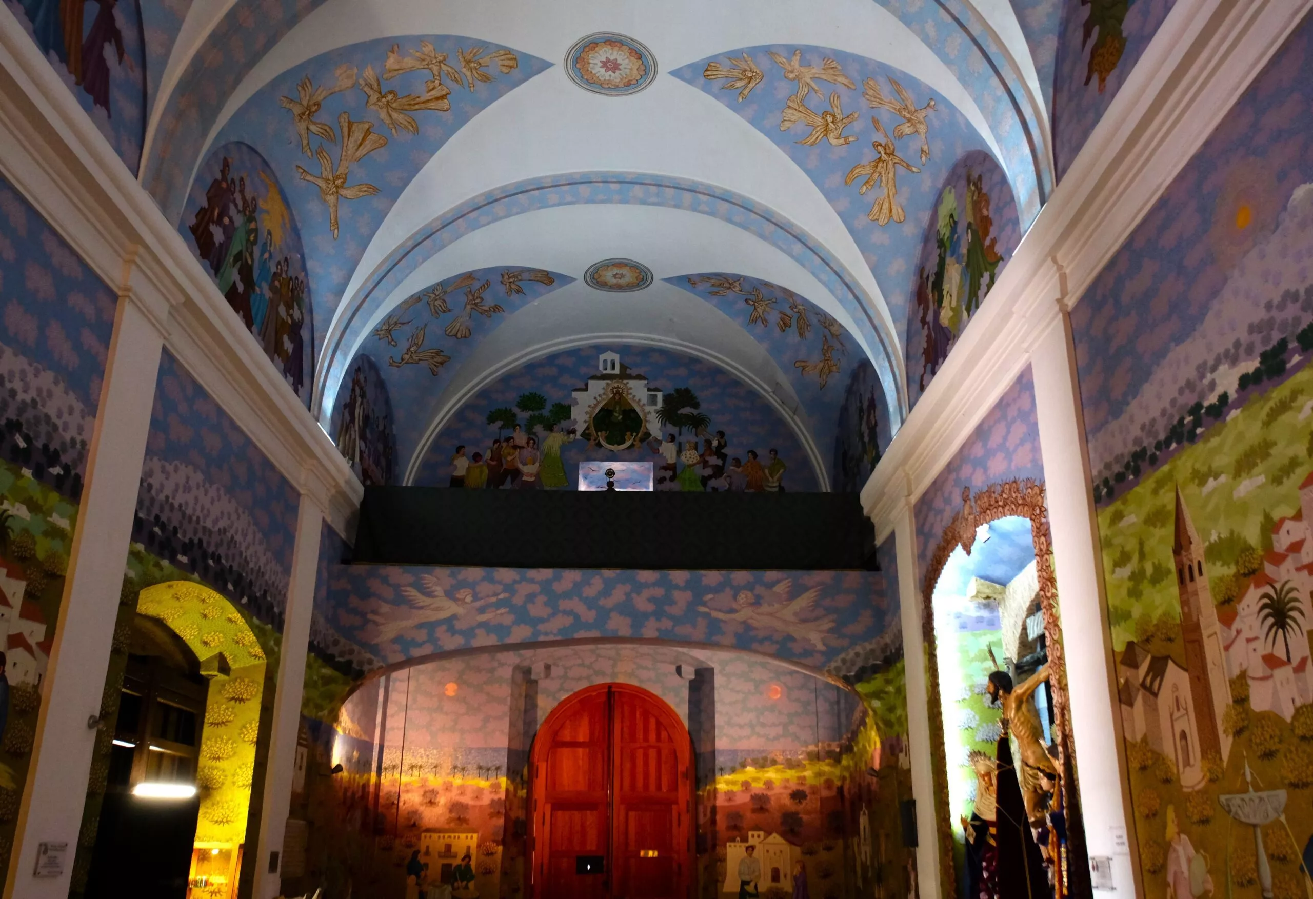 velez-malaga-iglesia-nuestra-virgen-de-los-remedios-pinturas-evaristo-guerra-en-la-iglesia