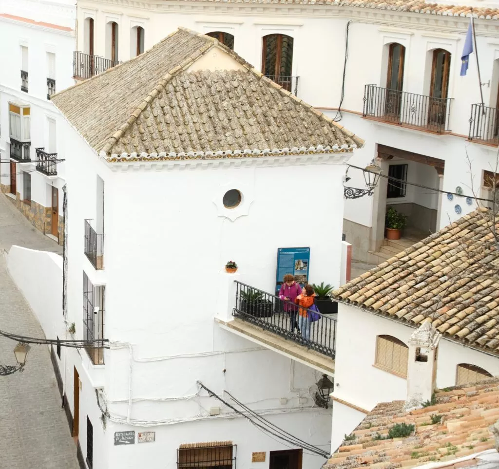 que voir a setenil de las bodegas antigua casa consistorial office de tourisme