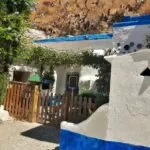 sacromonte-neighbourhood-in-granada-house-cave