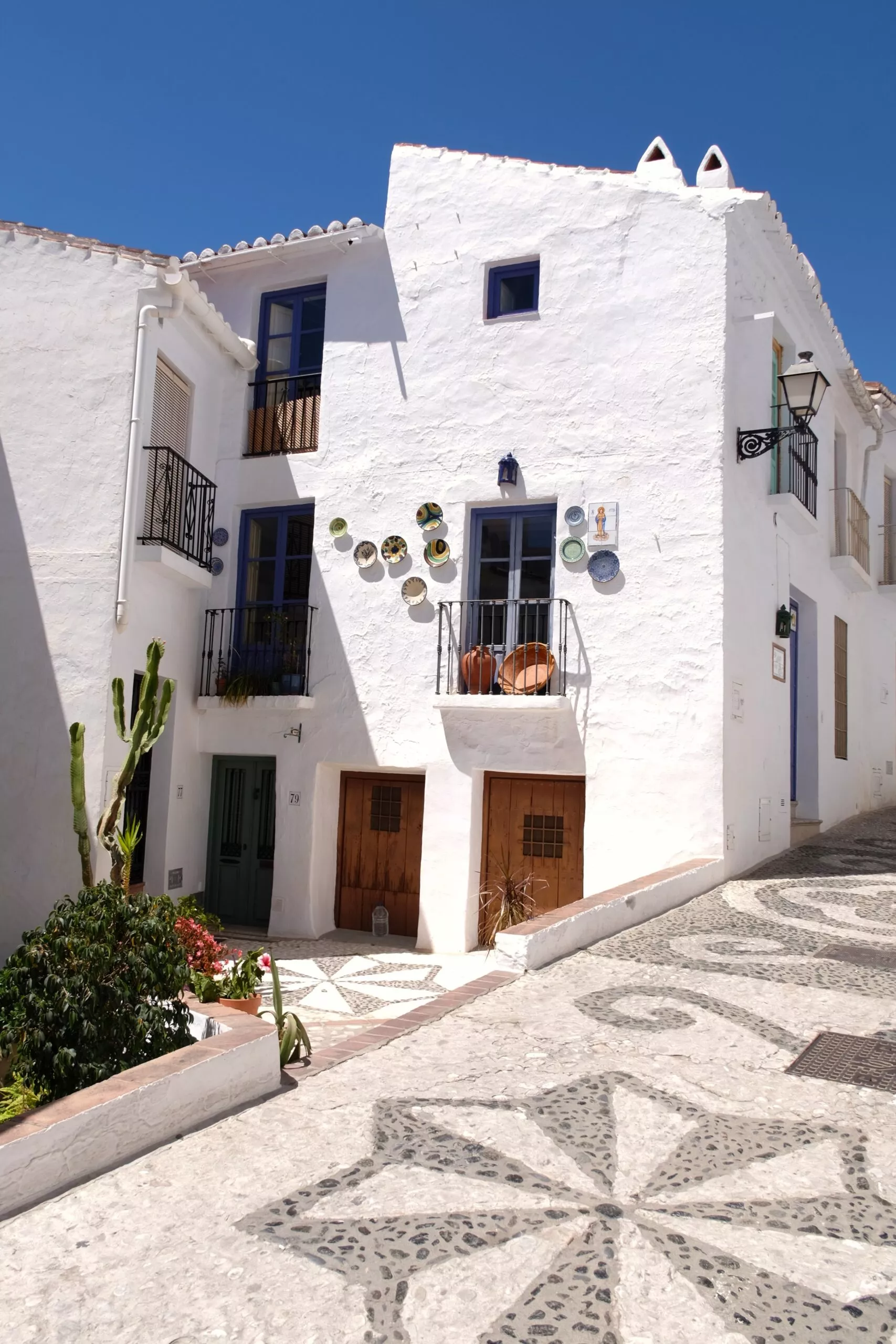 things-to-see-in-frigiliana-white-house