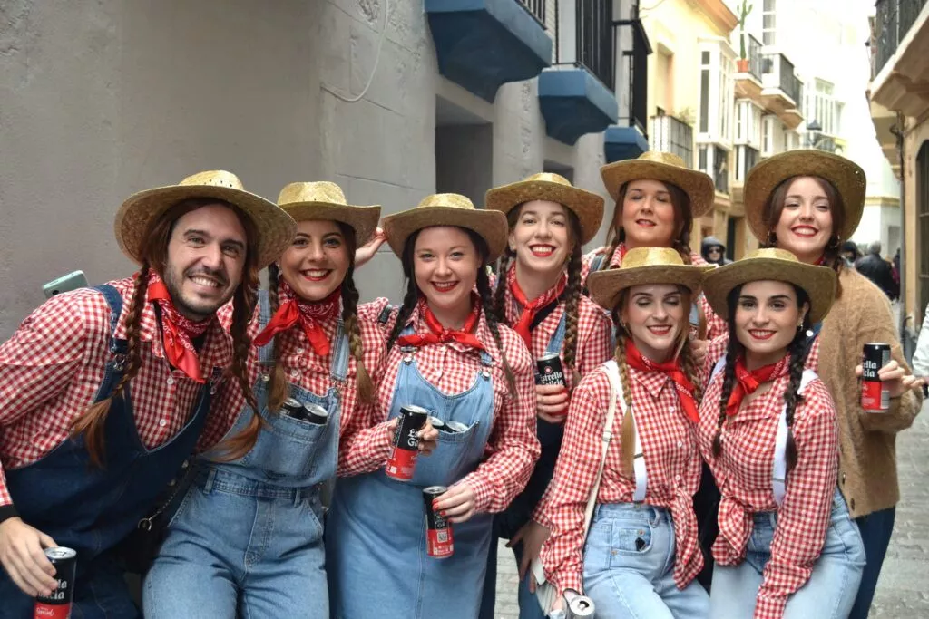 carnaval de cadiz por la calle