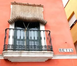 seville-triana-district-betis-street