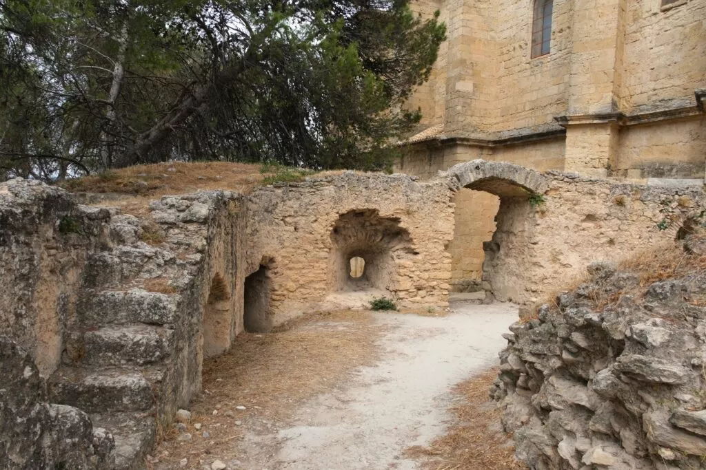 cosa vedere in montefrio i resti della fortezza araba