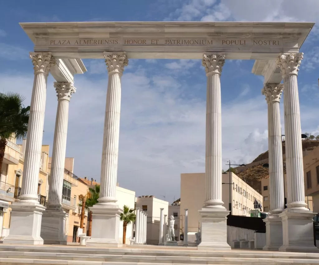 macael que ver plaza de almeria homenaje a romanos