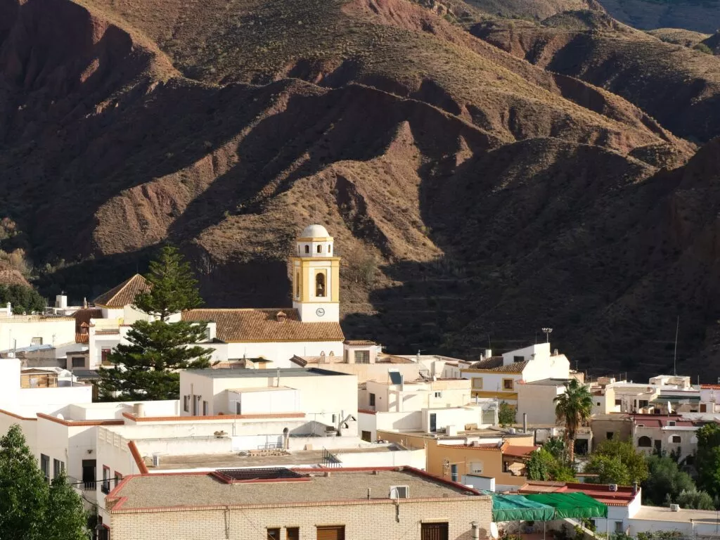 que ver en canjayar iglesia santa cruz del voto