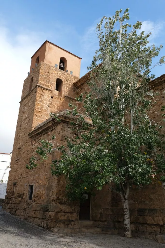 almocita cosa vedere chiesa