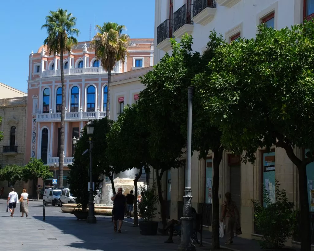 jerez de la frontera tour and visit calle larga and fuente de la rotonda de los casinos