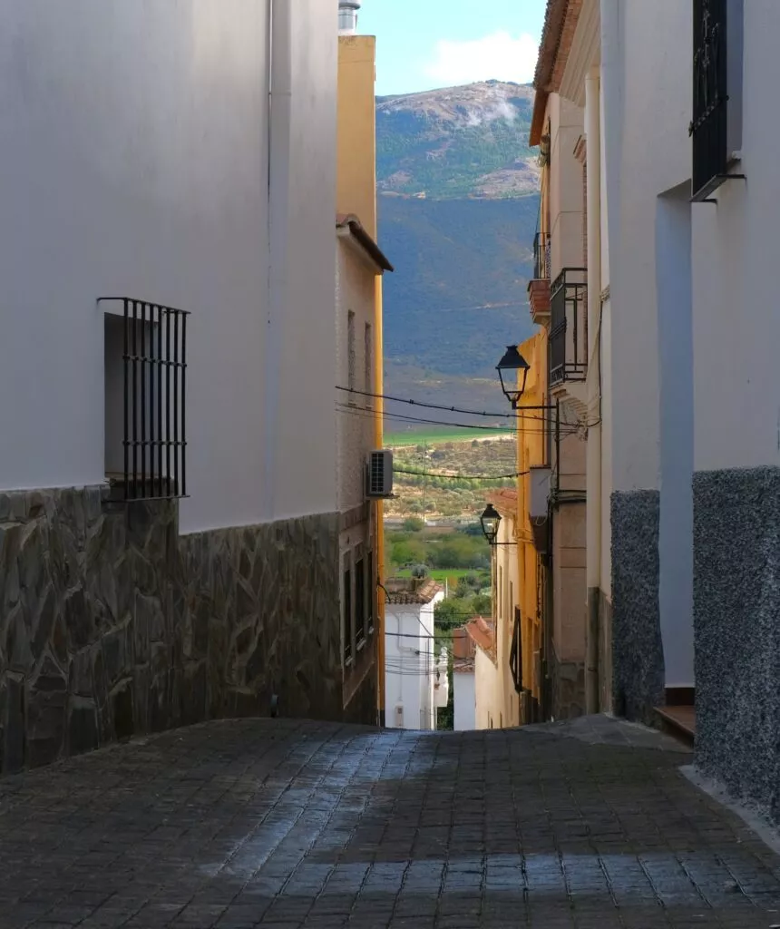 laujar de andarax tour and see narrow street