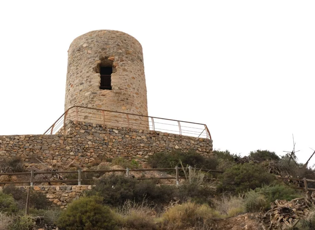 que ver en nijar la torre atalaya