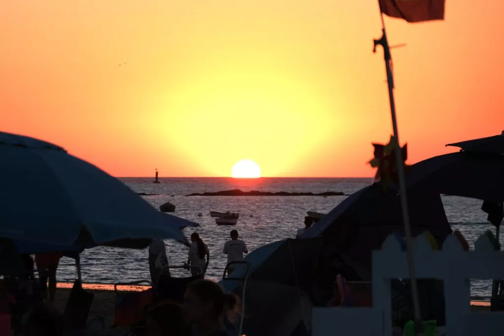 que voir a sanlucar de barrameda la plage bajo de guia et son coucher de soleil