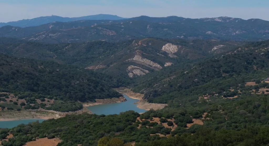 things to see in castellar de la frontera view of the landscapes and the water reservoir