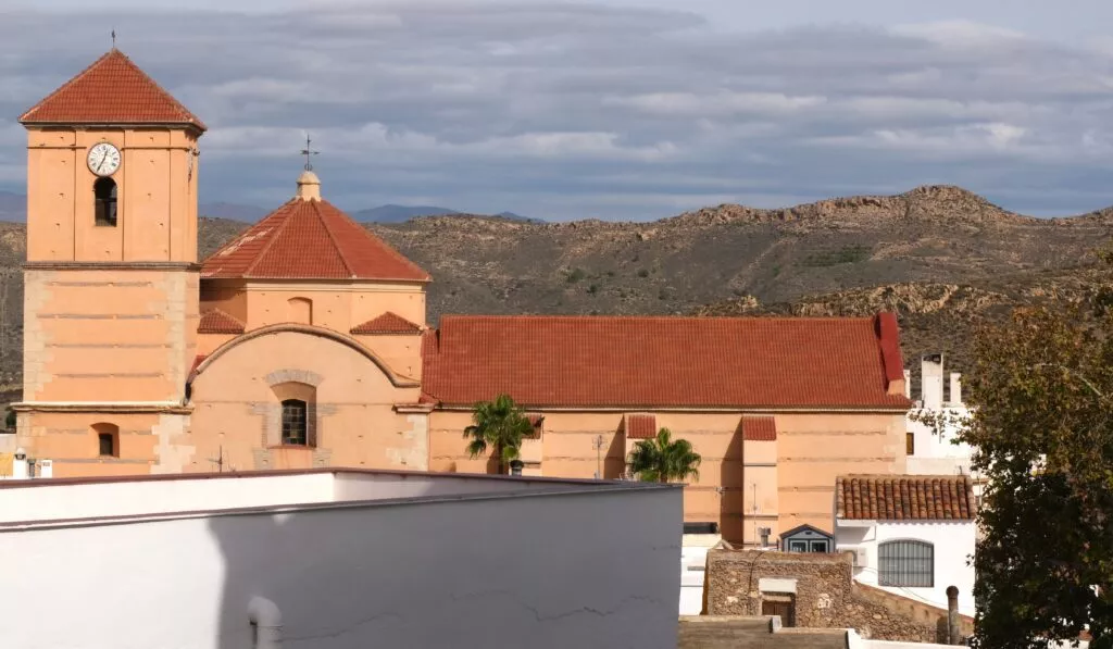 what to see in lucainena de las torres montesion church