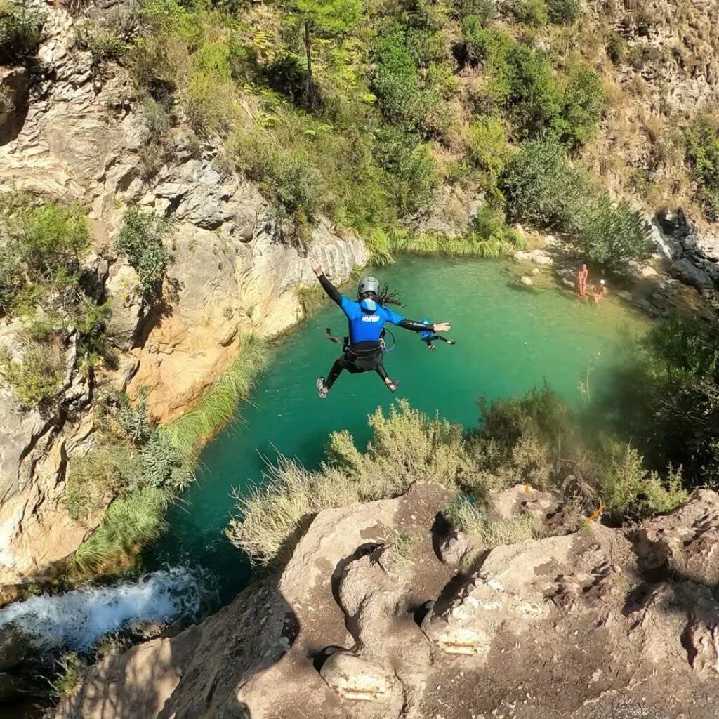 grenade activites et loisirs canyoning rio verde