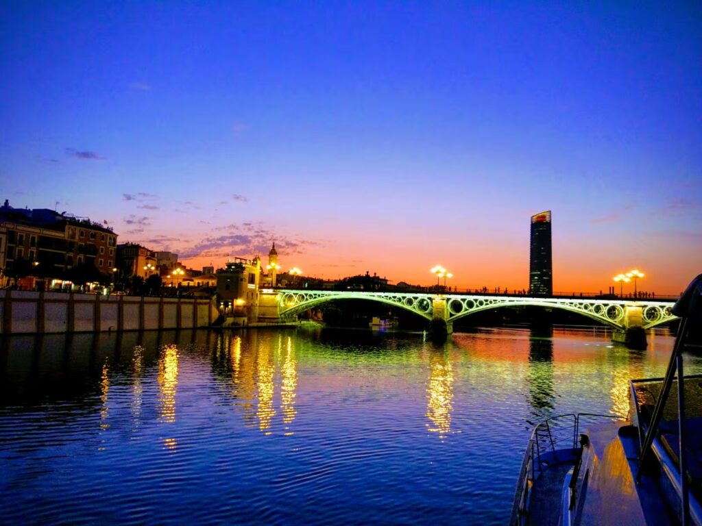 seville activites et loisirs promenade en bateau sur le guadalquivir