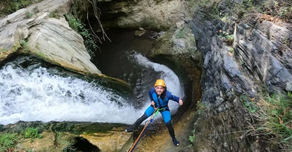 andalucia canyoning barranquismo sima del diablo