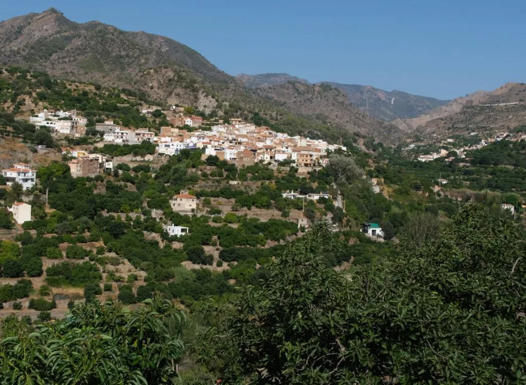 andalucia tipica pueblo los guajares guajar alto