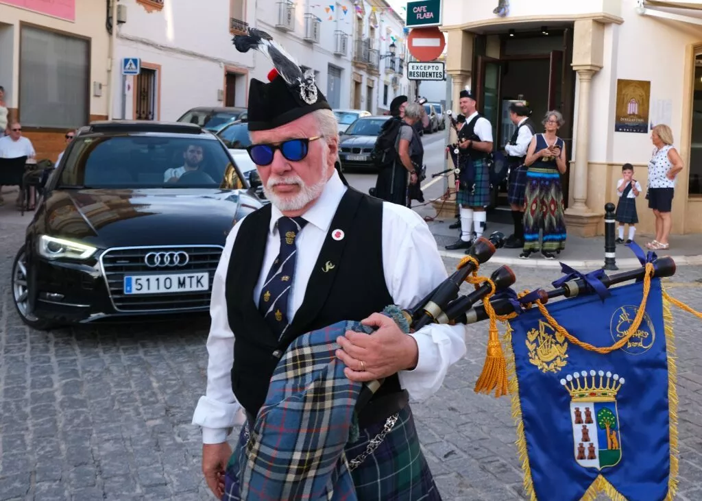 jornadas escocesas de teba con banda de gibraltar